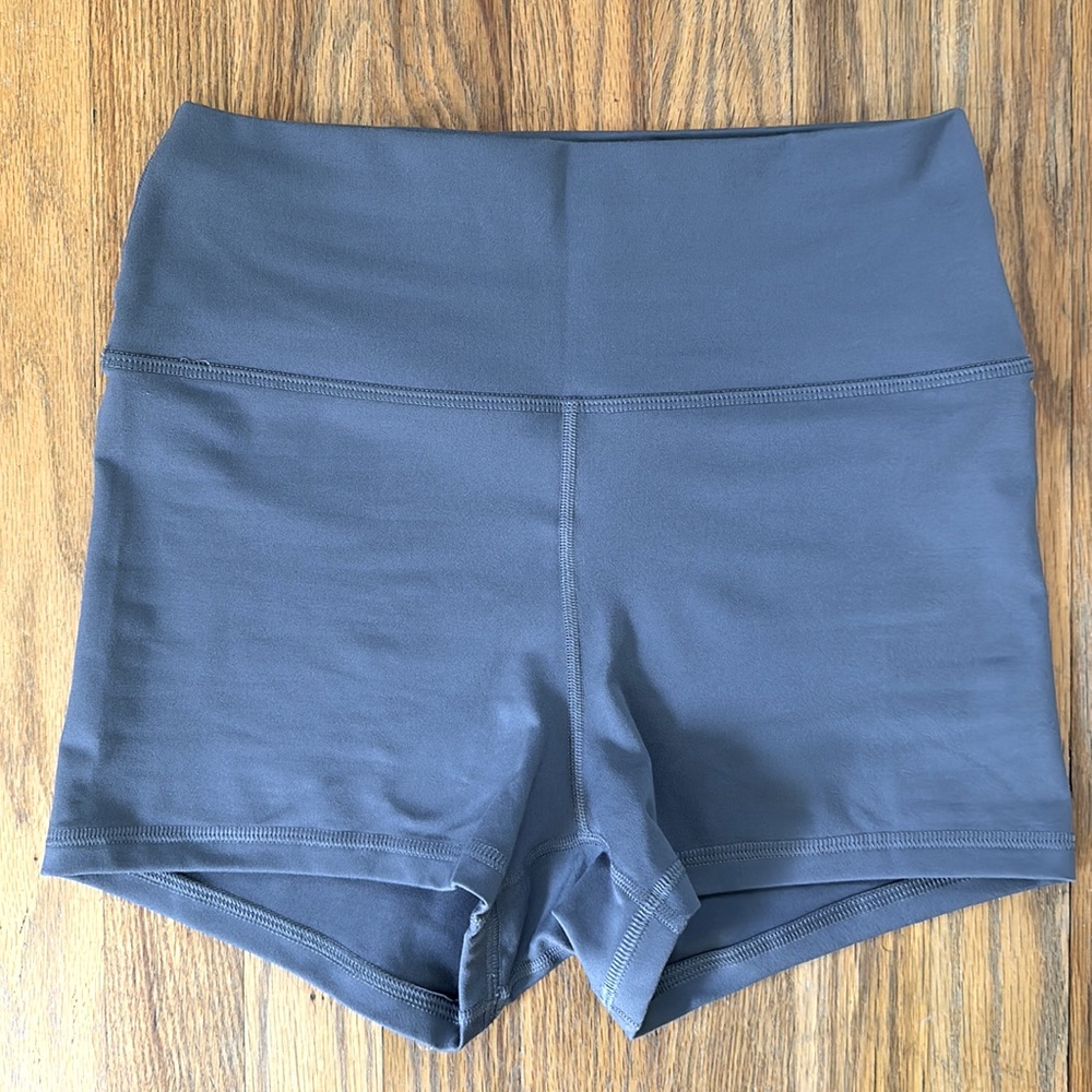 FLEO shorts